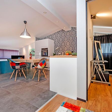 Lakovich Sea View Apartments 로비니 외부 사진