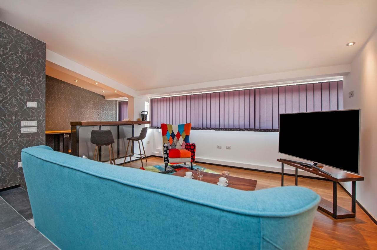 Lakovich Sea View Apartments 로비니 외부 사진