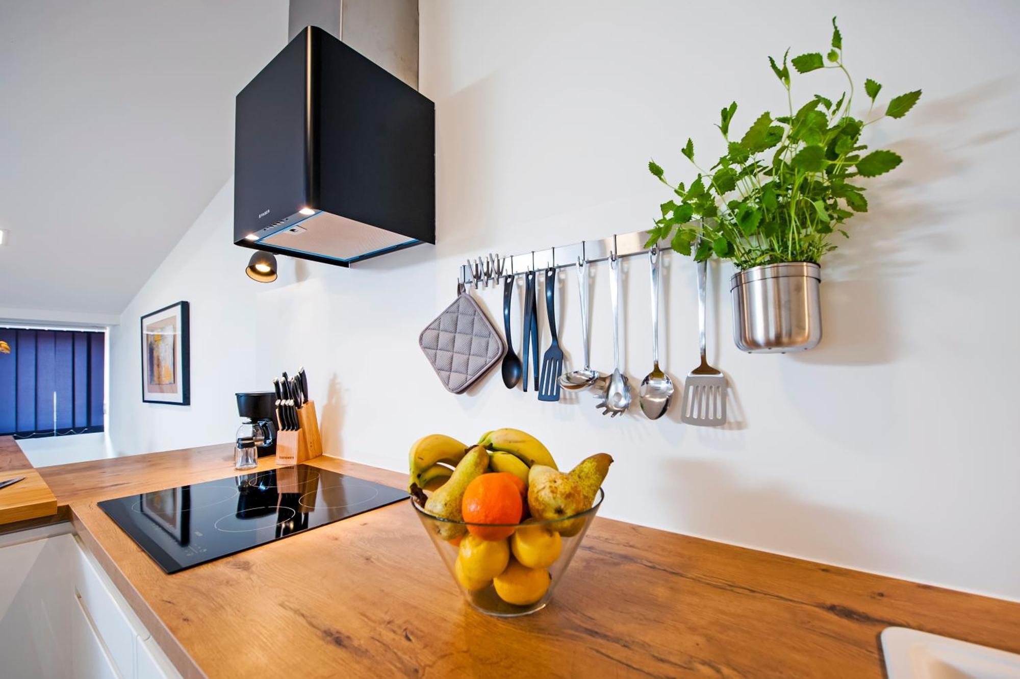 Lakovich Sea View Apartments 로비니 외부 사진