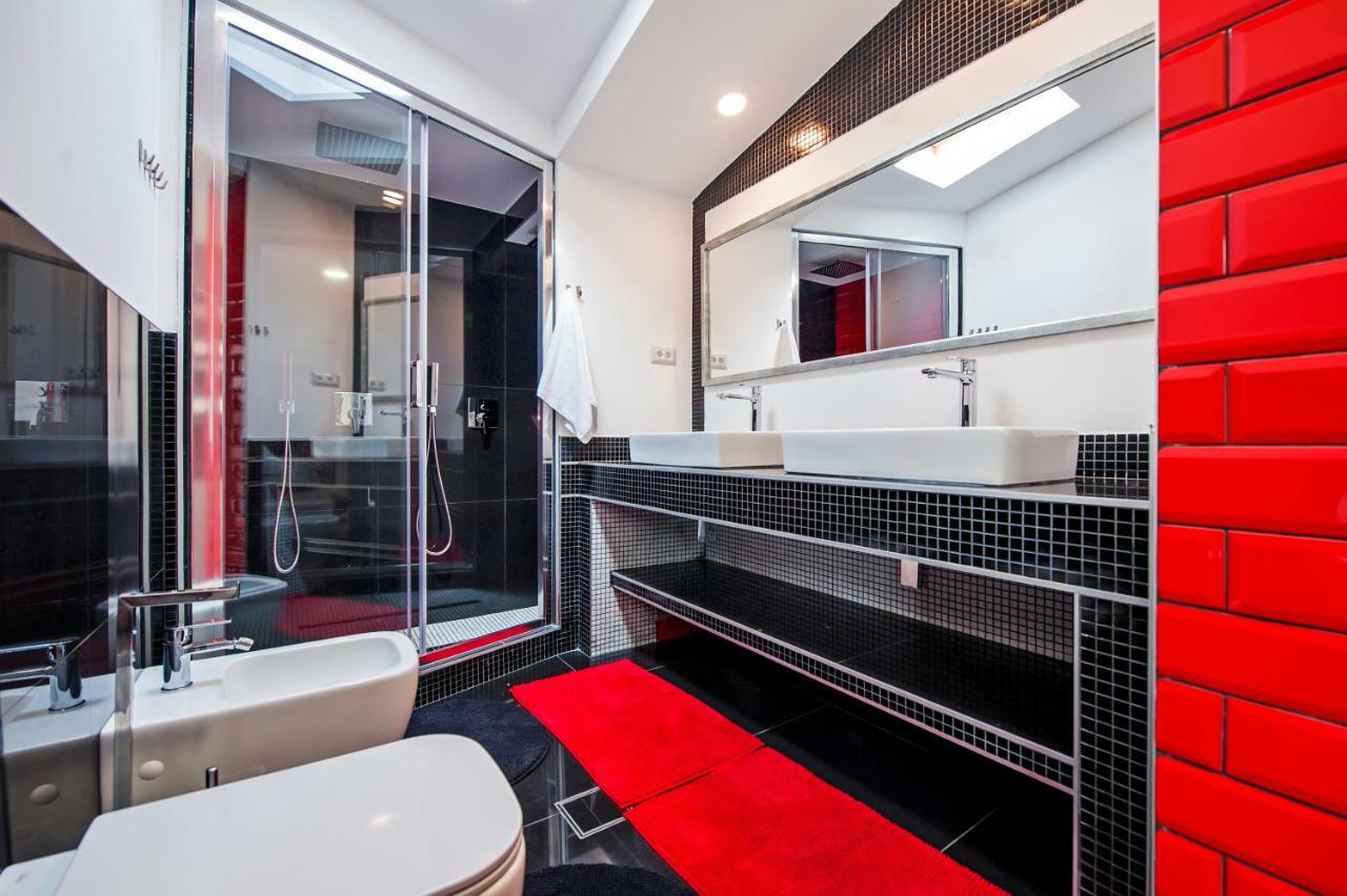 Lakovich Sea View Apartments 로비니 외부 사진