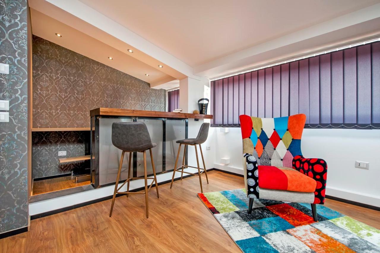 Lakovich Sea View Apartments 로비니 외부 사진