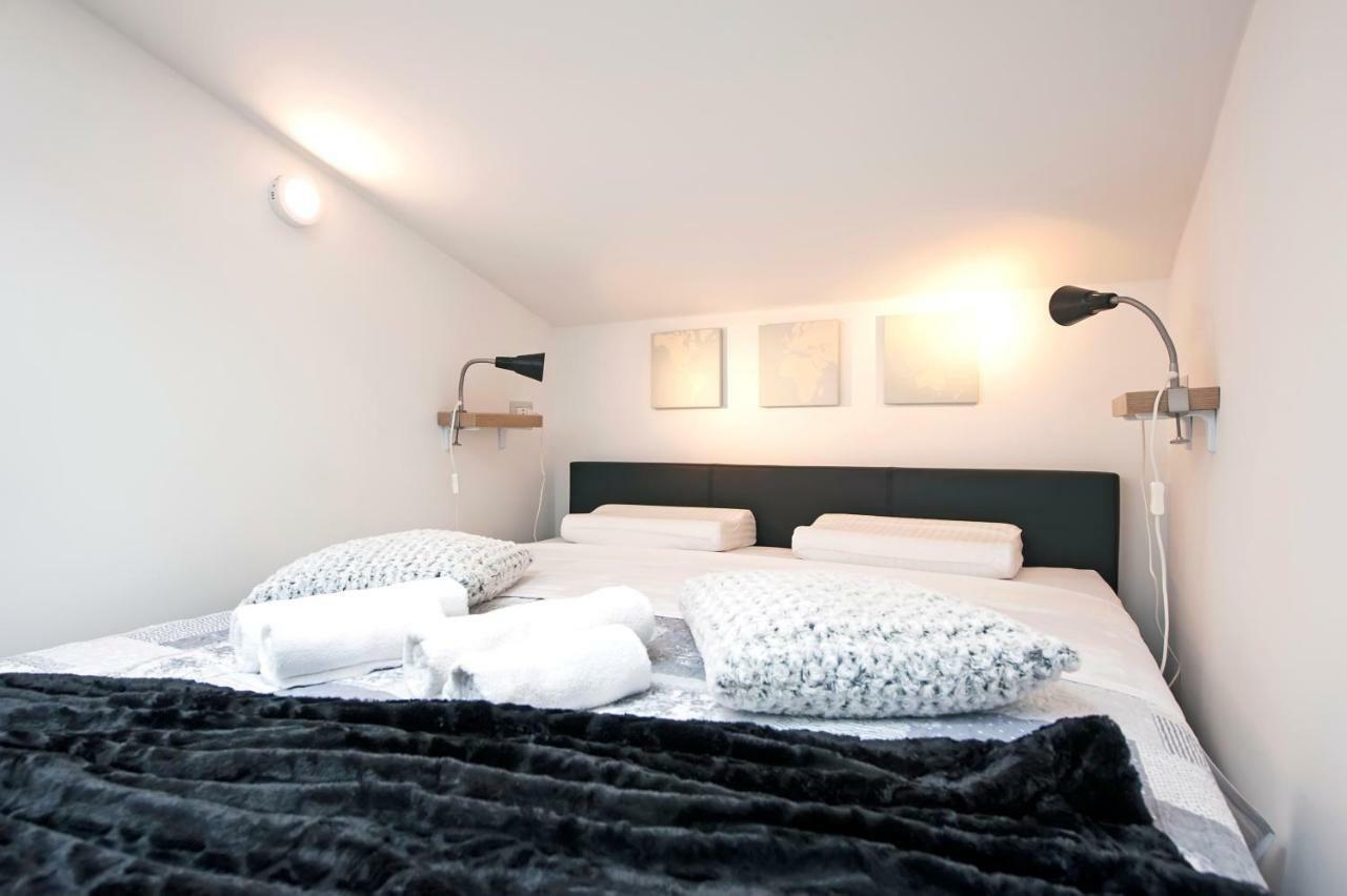 Lakovich Sea View Apartments 로비니 외부 사진