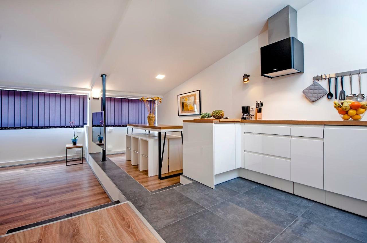 Lakovich Sea View Apartments 로비니 외부 사진